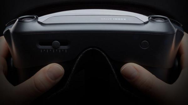 Valve Index pronto all’esordio, il nuovo visore lancia la sfida a Oculus Rift e HTC VIVE